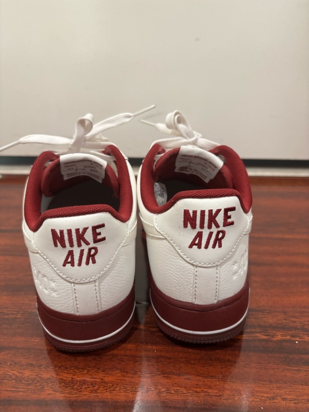 Nike White and Burgundy Low-Top Sneakers Air Force 1 - Picture 4 of 8